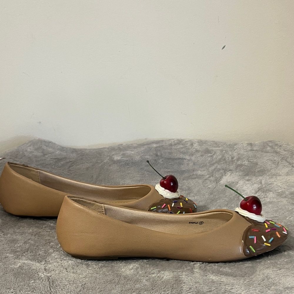 NWOB Dream Pairs Handcrafted Cherry Ice Cream Sundae Flats size 9 - Picture 7 of 9